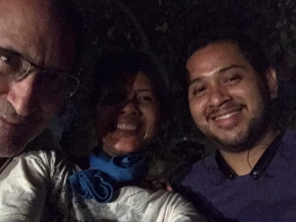 happy-customers-movers-glendale