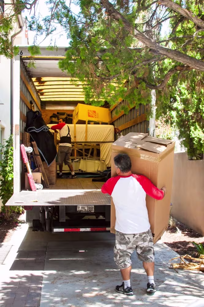 strong-reliable-movers-in-glendale